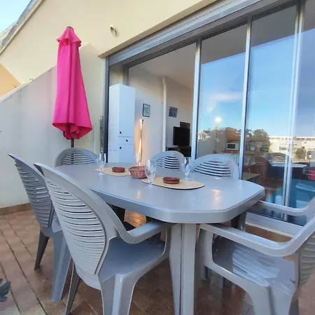 63, Heliopolis E, Village Naturiste Apartment *